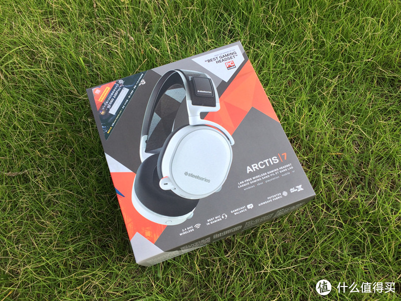 无线会是未来的方向吗？SteelSeries 赛睿 Arctis 寒冰7耳机