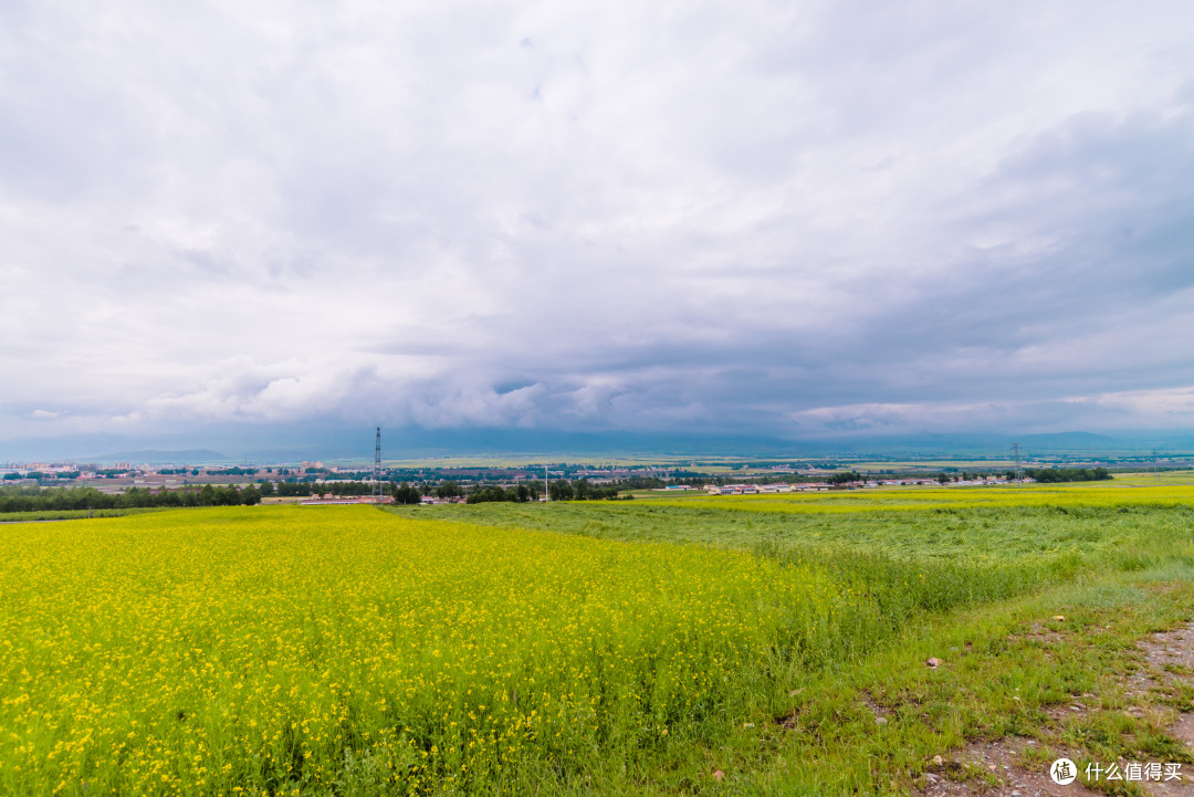 阴雨连绵的高原美景