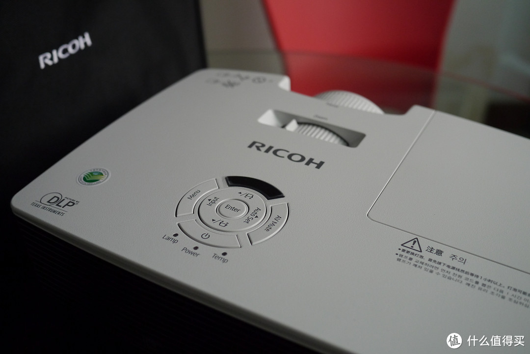 #原创新人#躺在沙发看电影 — RICOH 理光 KW3360 投影仪 开箱（家用性价比机推荐）