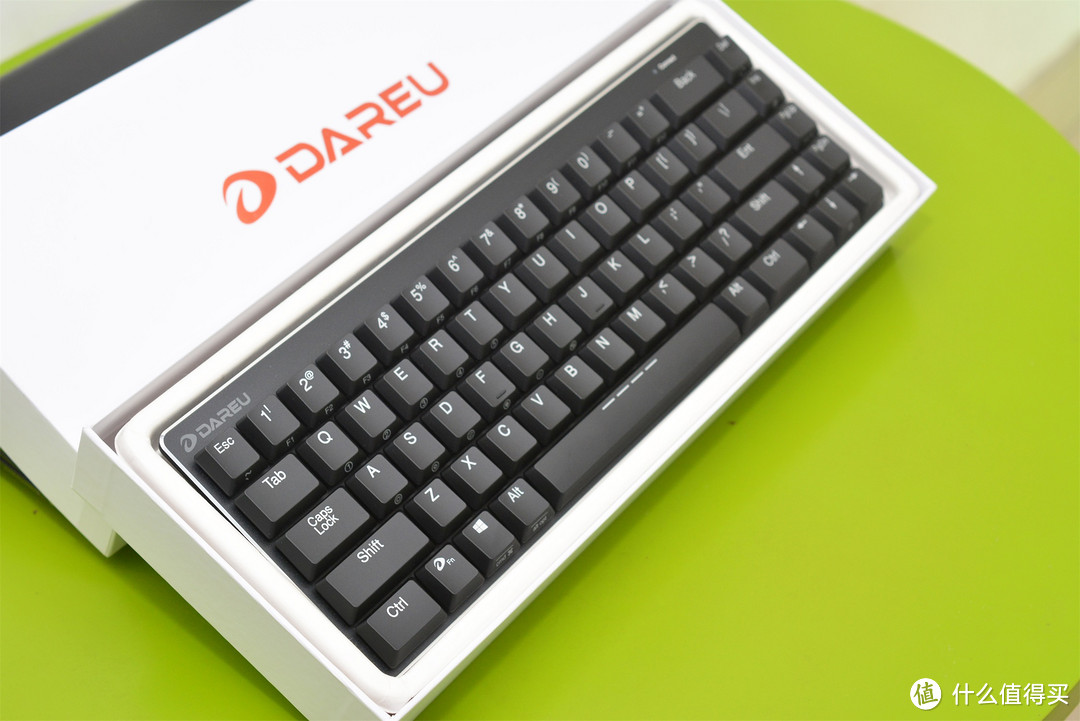 DAREU 达尔优 EK820 超薄双模 巧克力轴 机械键盘 试吃评测