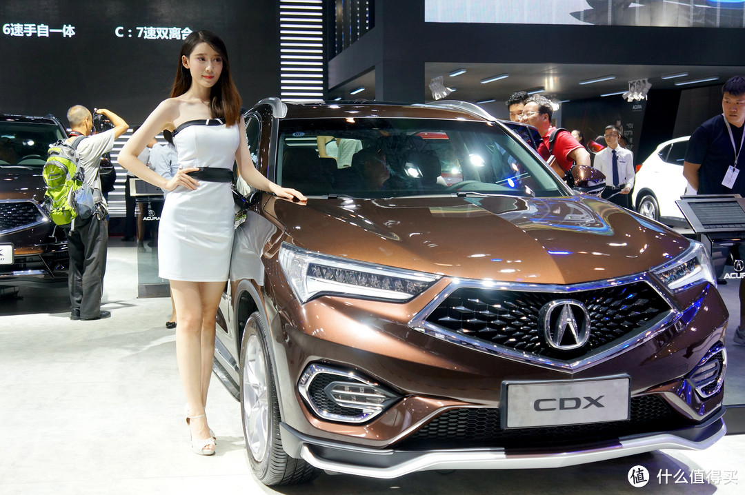 妹子8:讴歌的车模都还是不错的.