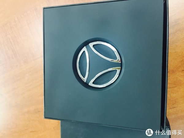 外壳上的LOGO