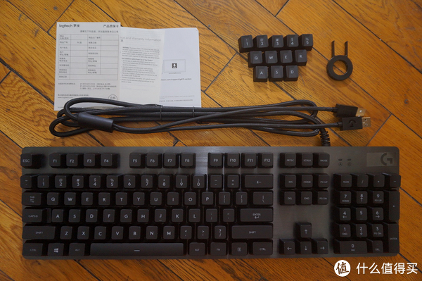 Logitech 罗技g413 Carbon外观感受 键盘 拔键器 键帽 Logo 轴体 摘要频道 什么值得买
