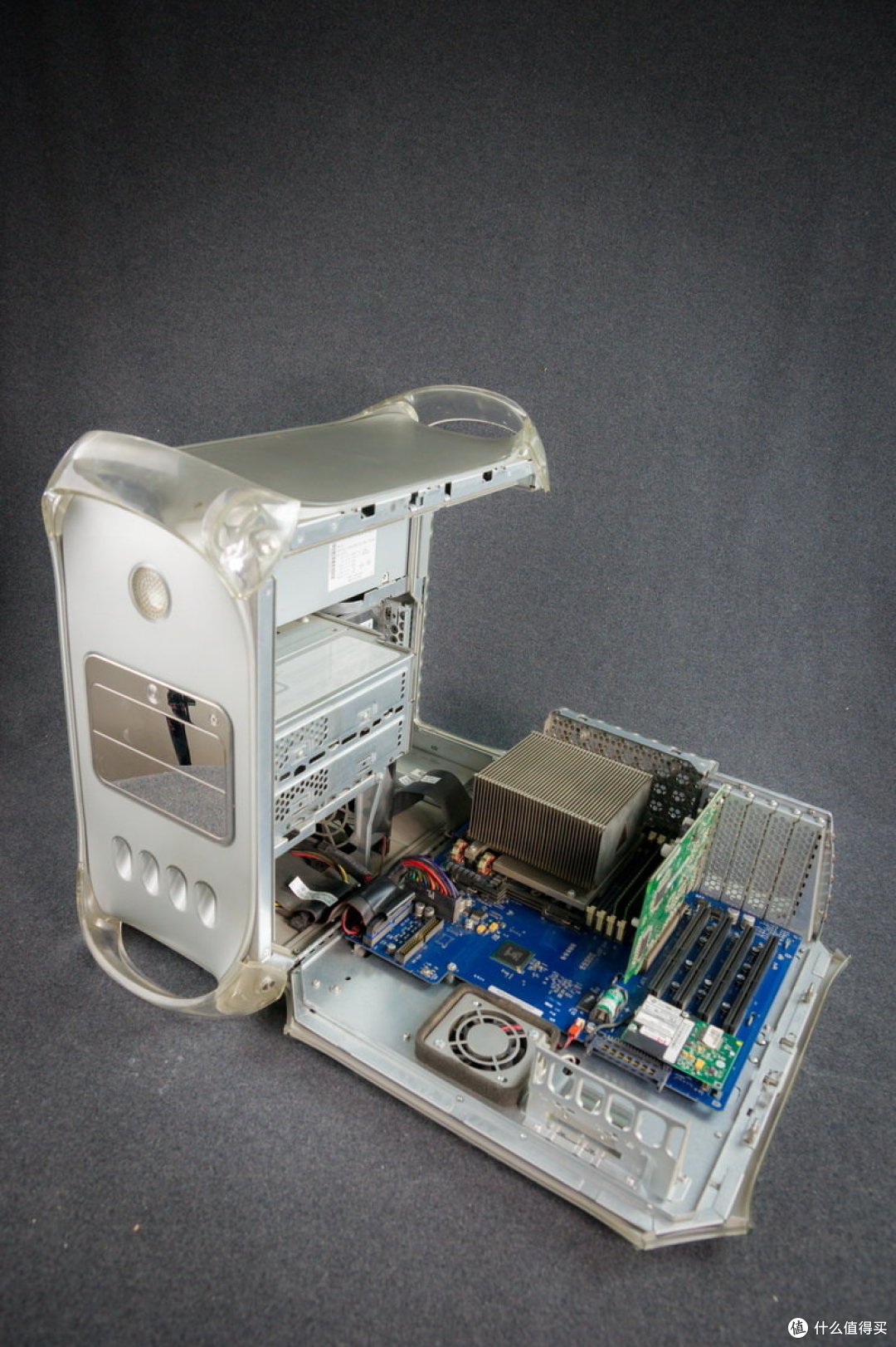 台式机Power Mac G4"Mirrored Drive Doors"
