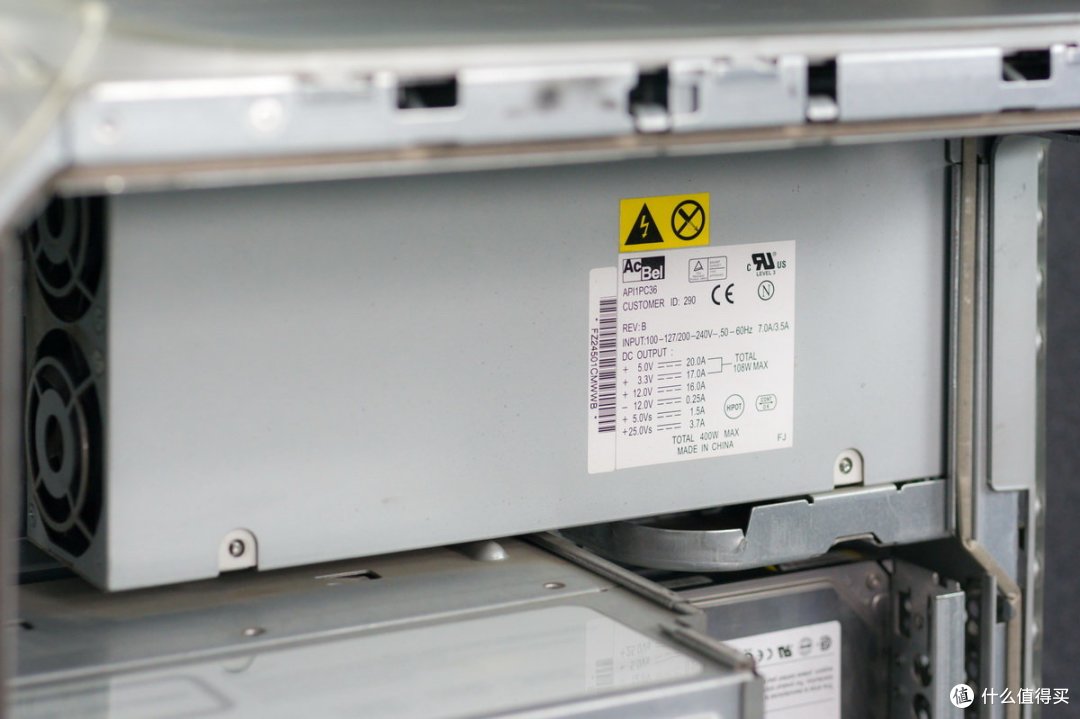 台式机Power Mac G4"Mirrored Drive Doors"
