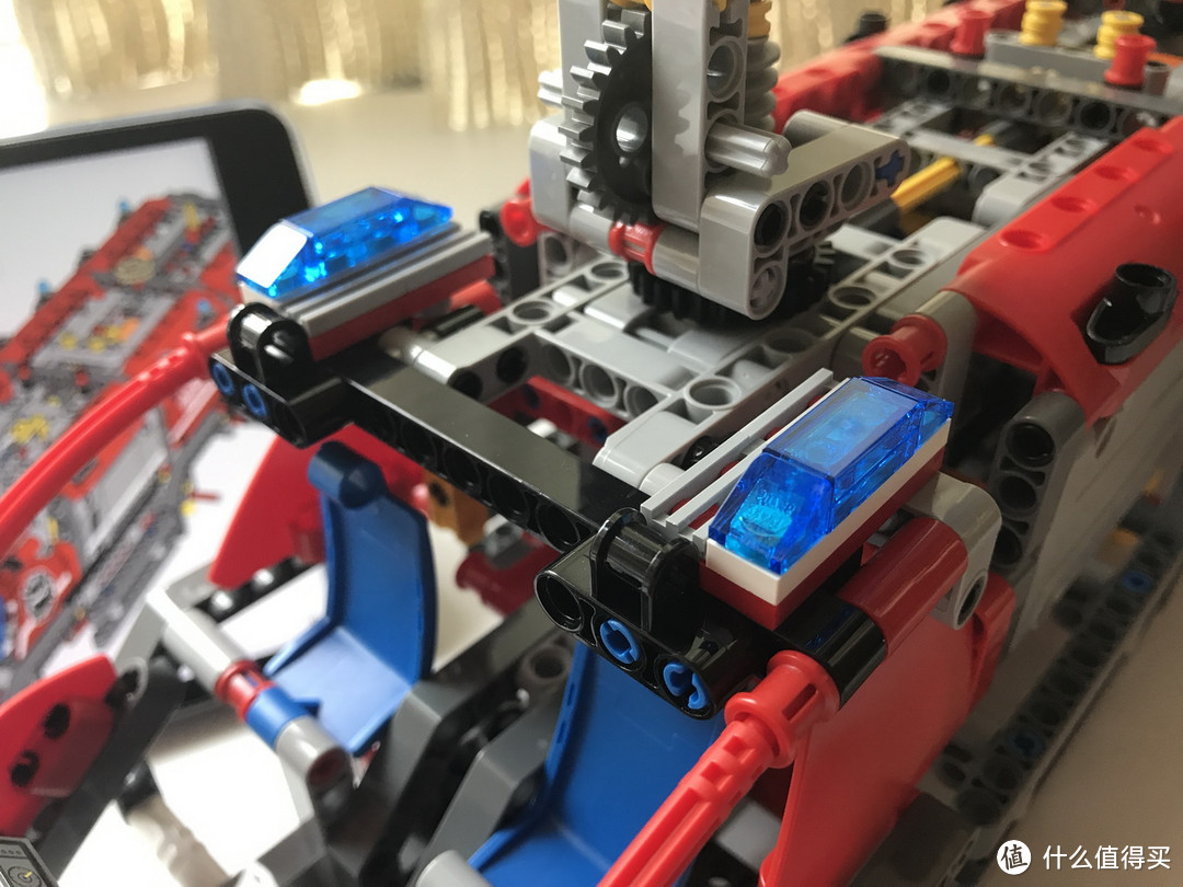 乐高还能这么拼： 复刻 LEGO 乐高 科技 42068 机场消防车