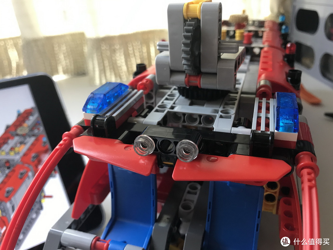 乐高还能这么拼： 复刻 LEGO 乐高 科技 42068 机场消防车