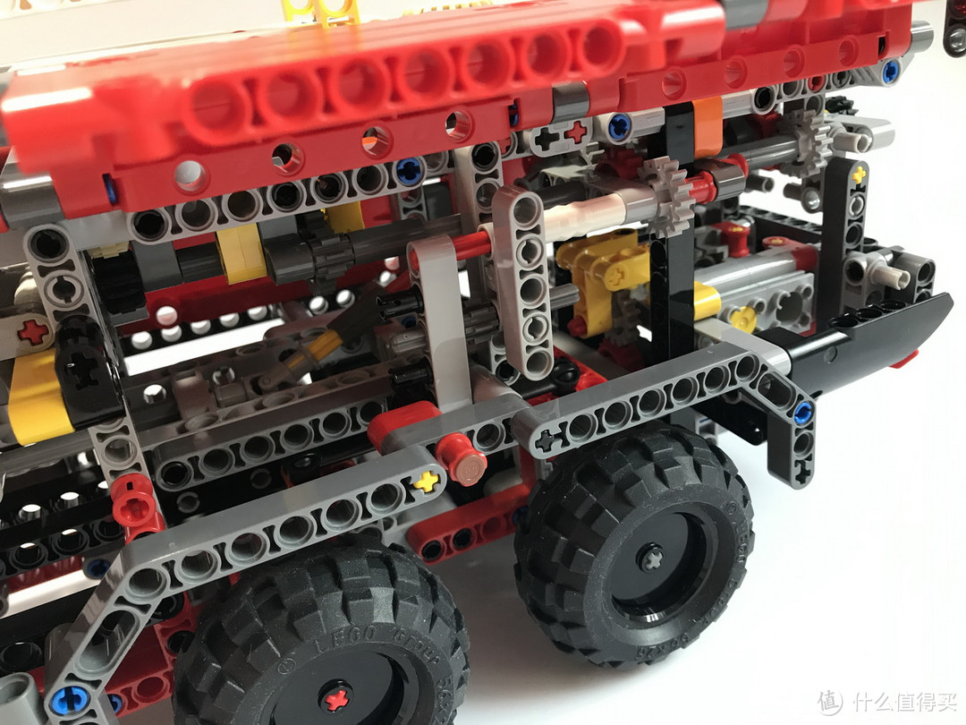 乐高还能这么拼： 复刻 LEGO 乐高 科技 42068 机场消防车