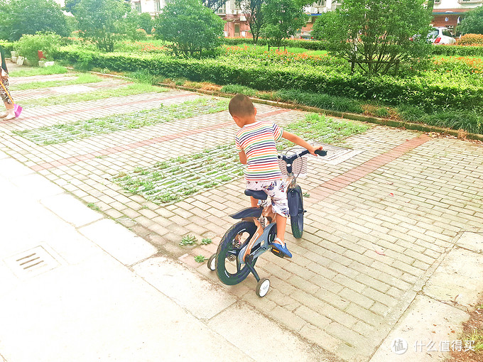 歪打正着好价格，健儿儿童自行车安装，实测和购车建议