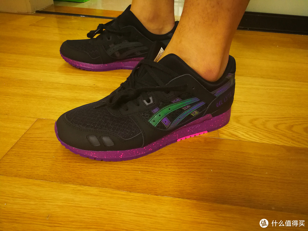 闷中带骚—亚瑟士 GEL-LYTE III "Borealis Pack"  复古跑鞋 开箱