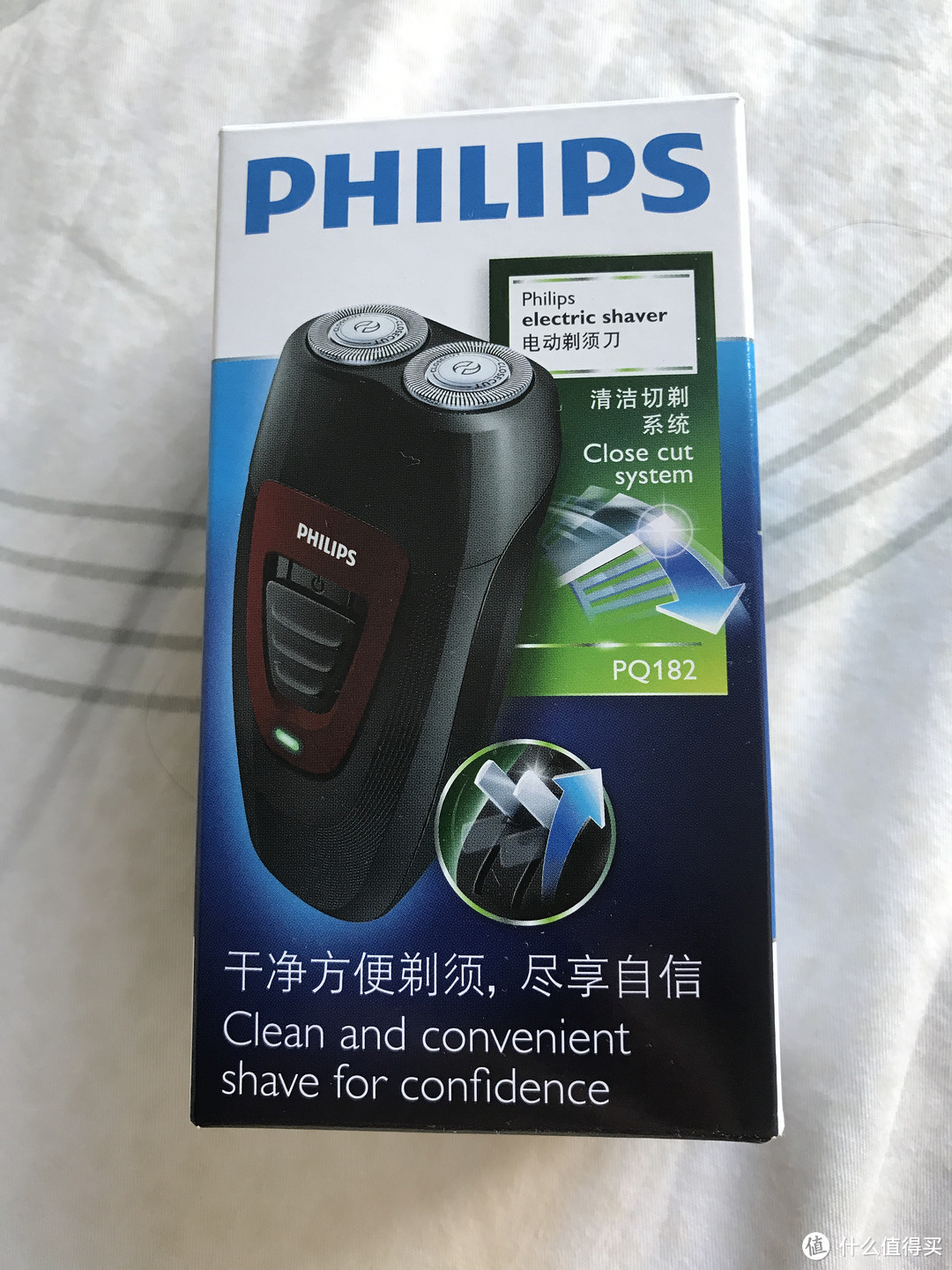 大学毕业生的第一个剃须刀—PHILIPS 飞利浦 PQ182/16 电动剃须刀 开箱