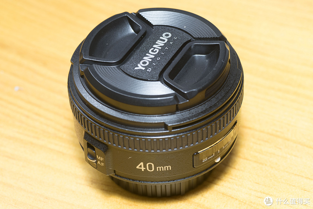 大概是尼康单反最薄的自动镜头：YONGNUO 永诺 40mm F2.8N 镜头 开箱