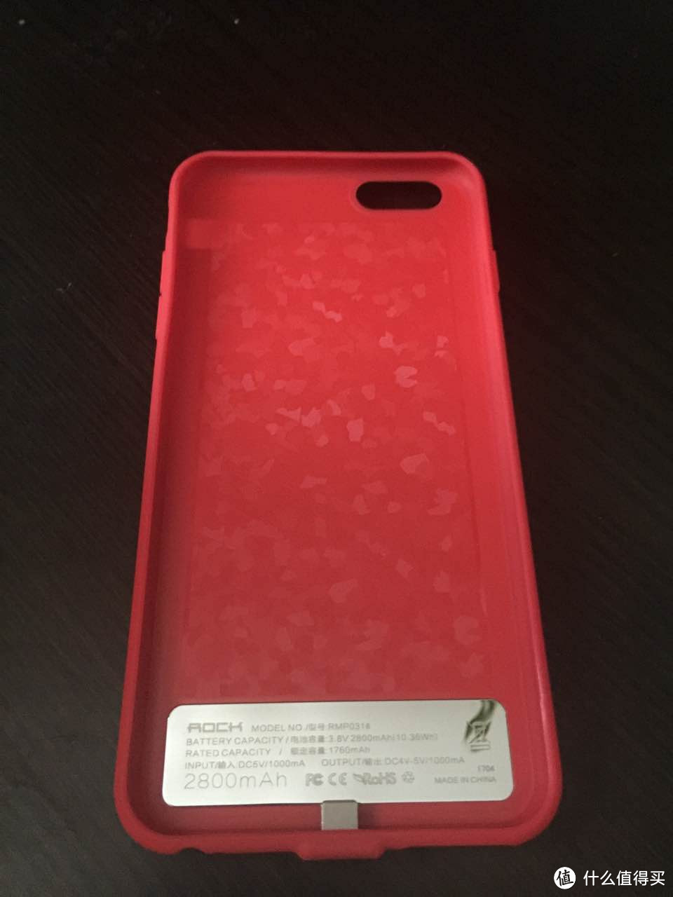 iPhone 6P老机满血复活 再战2年：ROCK P2背夹移动电源 2800mah