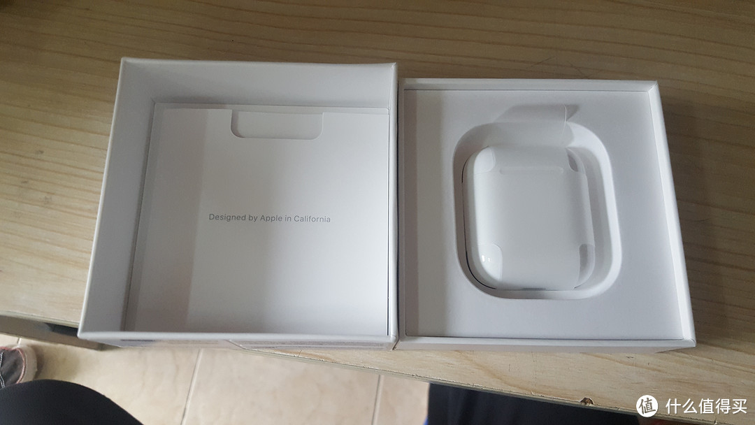 Apple 苹果 AirPods 无线耳机 开箱