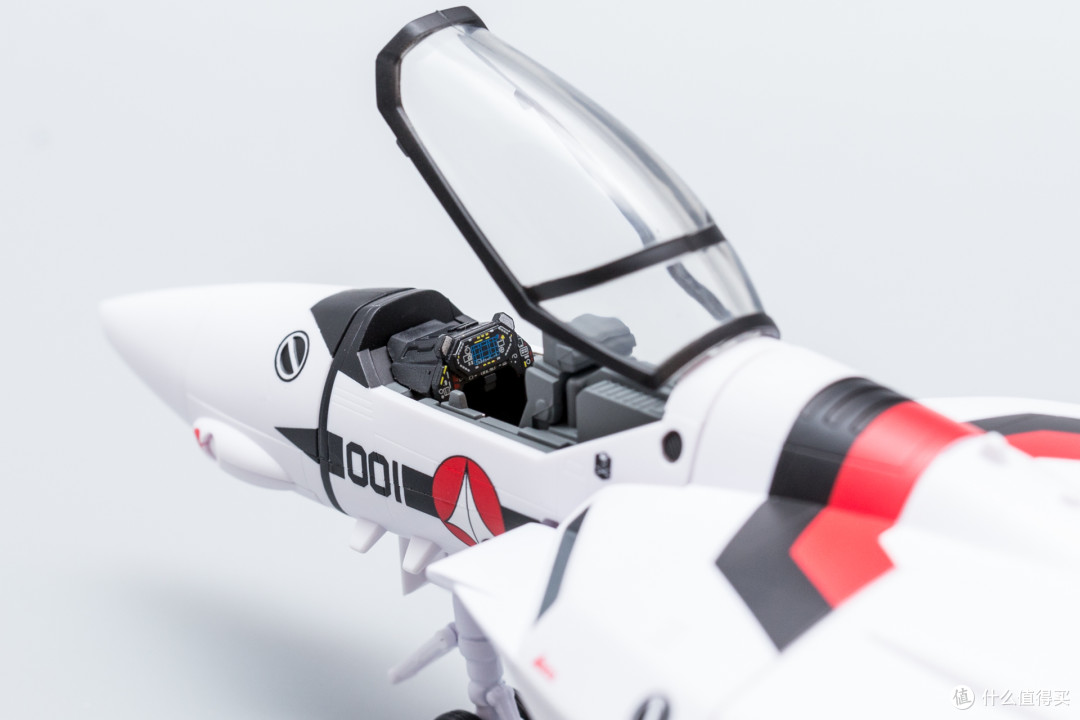 最初的感动、35年的辉煌—Macross VF-1S 一条辉机