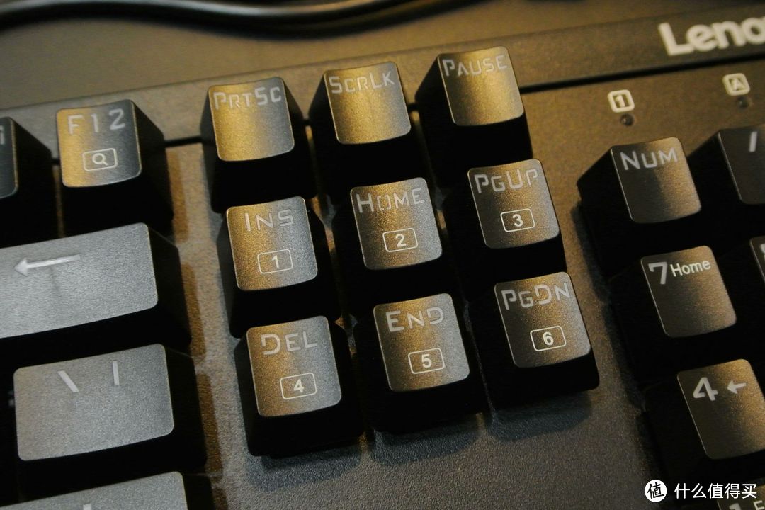 #本站首晒#花式玩灯— 联想 MK300 青轴 机械键盘