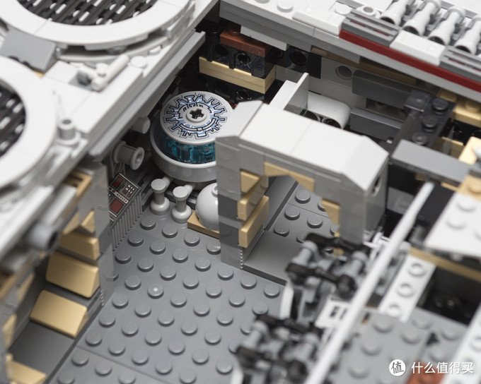 #首晒#千年情怀：LEGO 乐高 星球大战终极收藏家系列 75192 千年隼