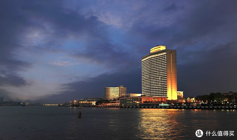 中国内地首家五星酒店 体验广州白天鹅宾馆