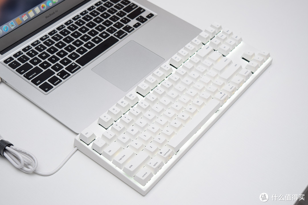 遇上MACBOOK：varmilo 阿米洛 VA87MAC 机械键盘 轻体验