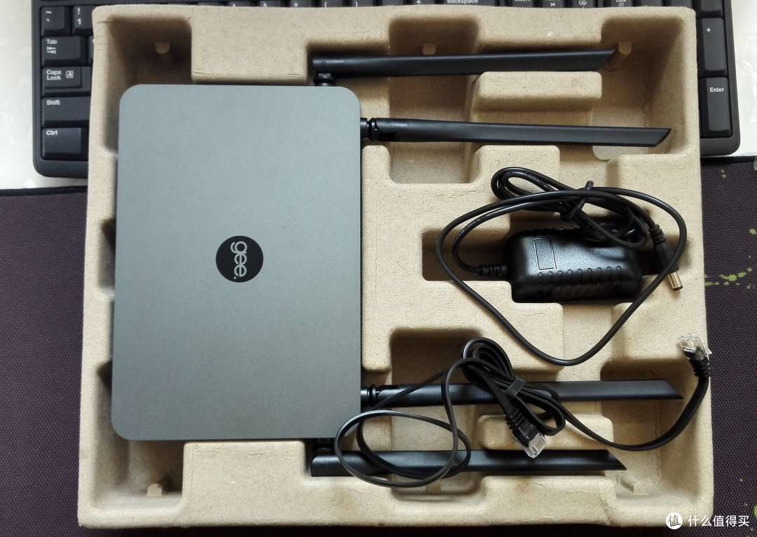 原创新人hiwifi极路由b70路由器开箱