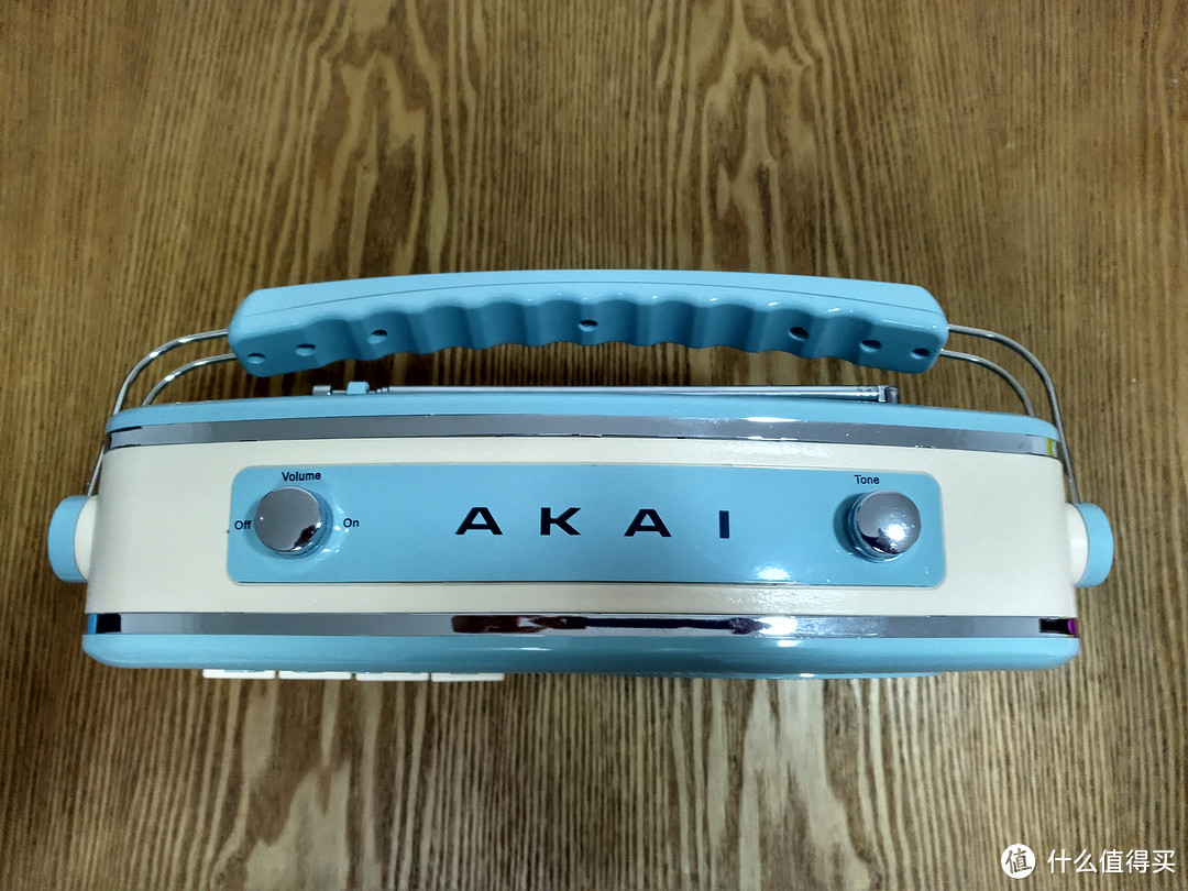 Akai 雅佳 高颜值复古收音机 开箱