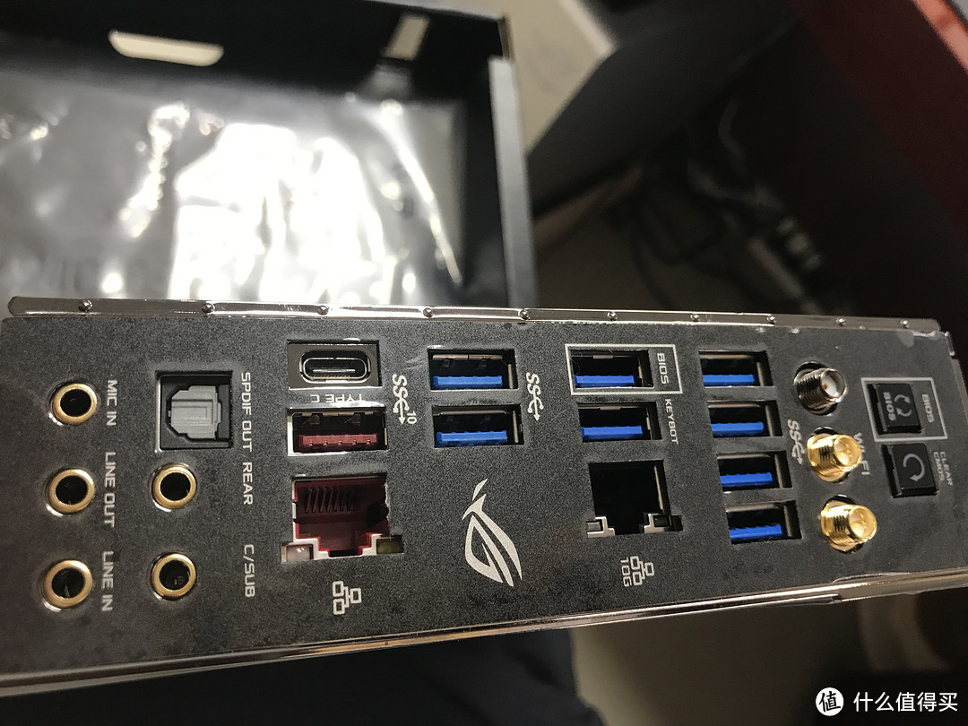 ROG 玩家国度 X299 R6E 主板 开箱，真的只是开箱