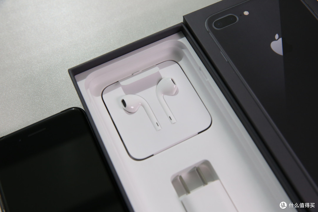 #原创新人# iPhone 8 Plus深空灰色开箱晒机