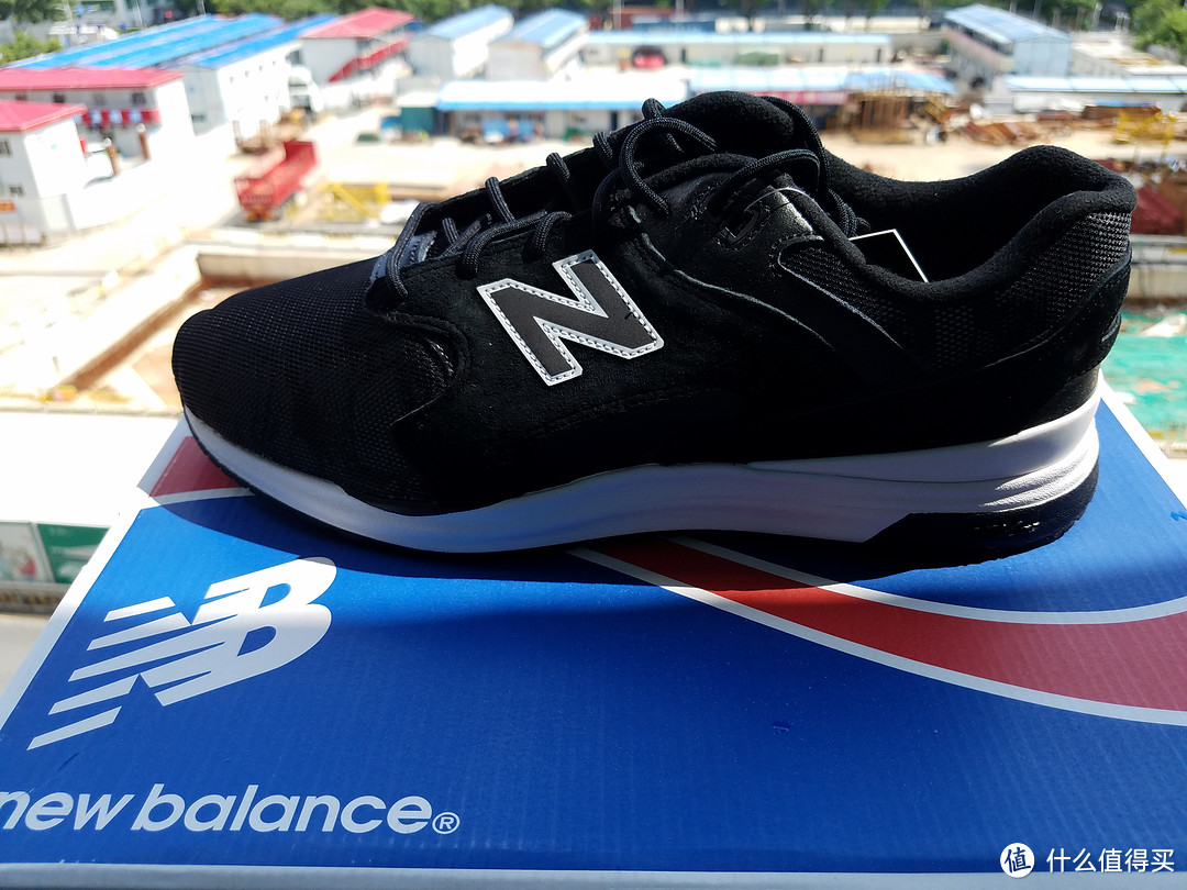 New Balance新百伦 1550 REVlite Reflective 复古跑鞋 开箱