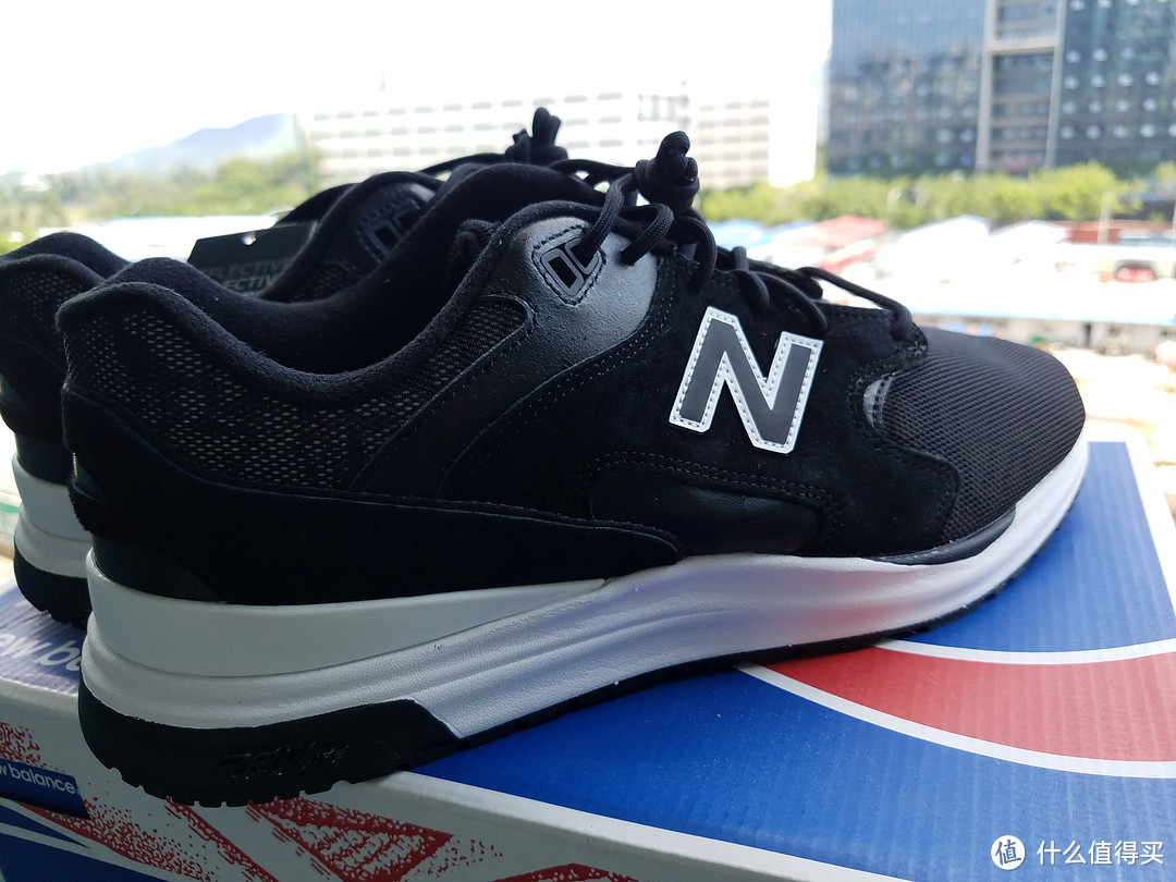 New Balance新百伦 1550 REVlite Reflective 复古跑鞋 开箱