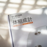 宜丽客家用体脂秤外观展示(电池|电池仓)