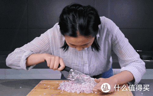 试了那么多网传方法,还是选择流着泪切洋葱吧