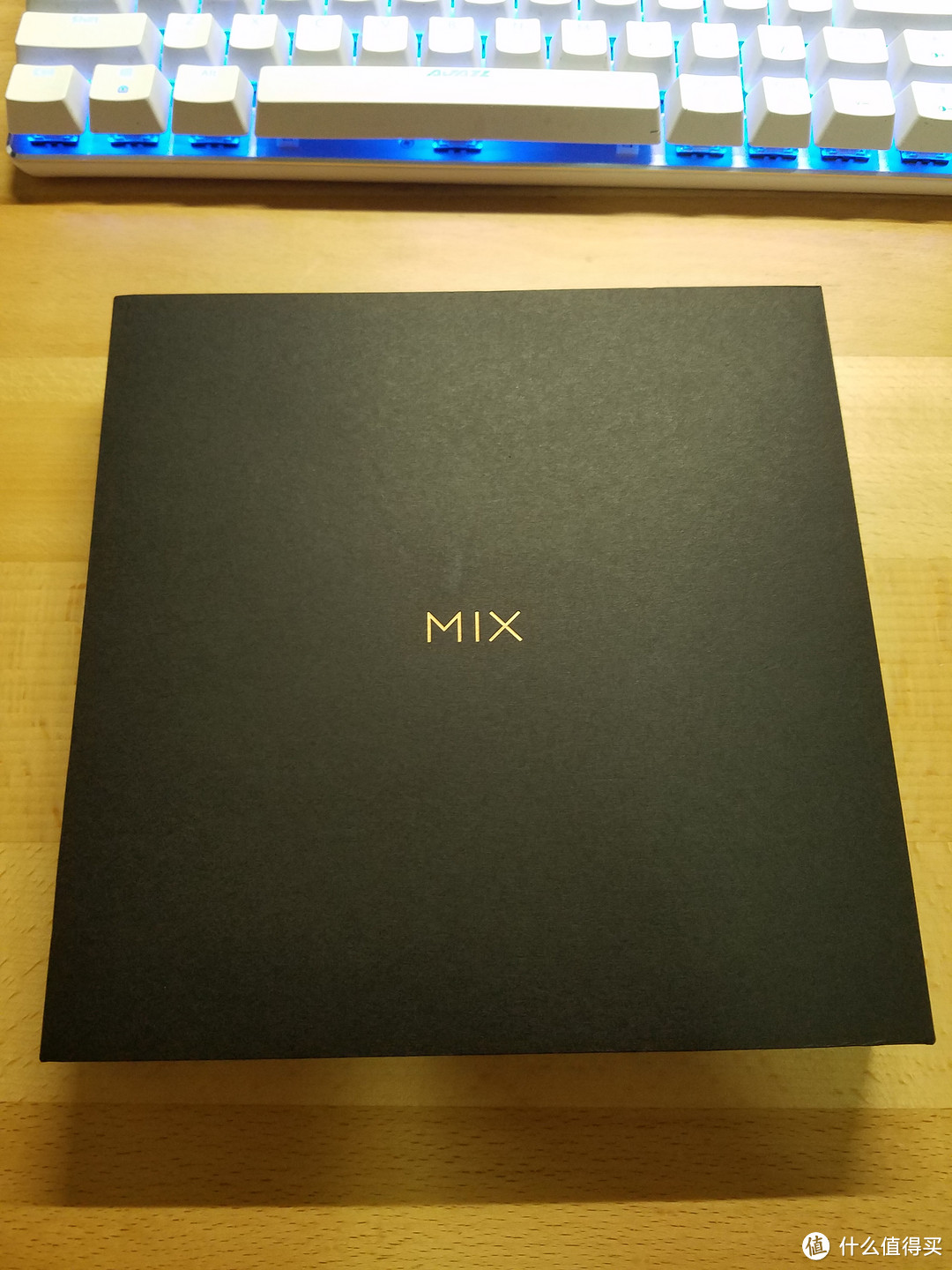 成功上树—MI 小米 MIX 2 手机 简要开箱