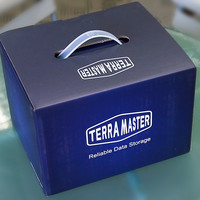 铁威马 F2-220 双盘位 NAS外观展示(主机|网线|按钮|指示灯|网线)