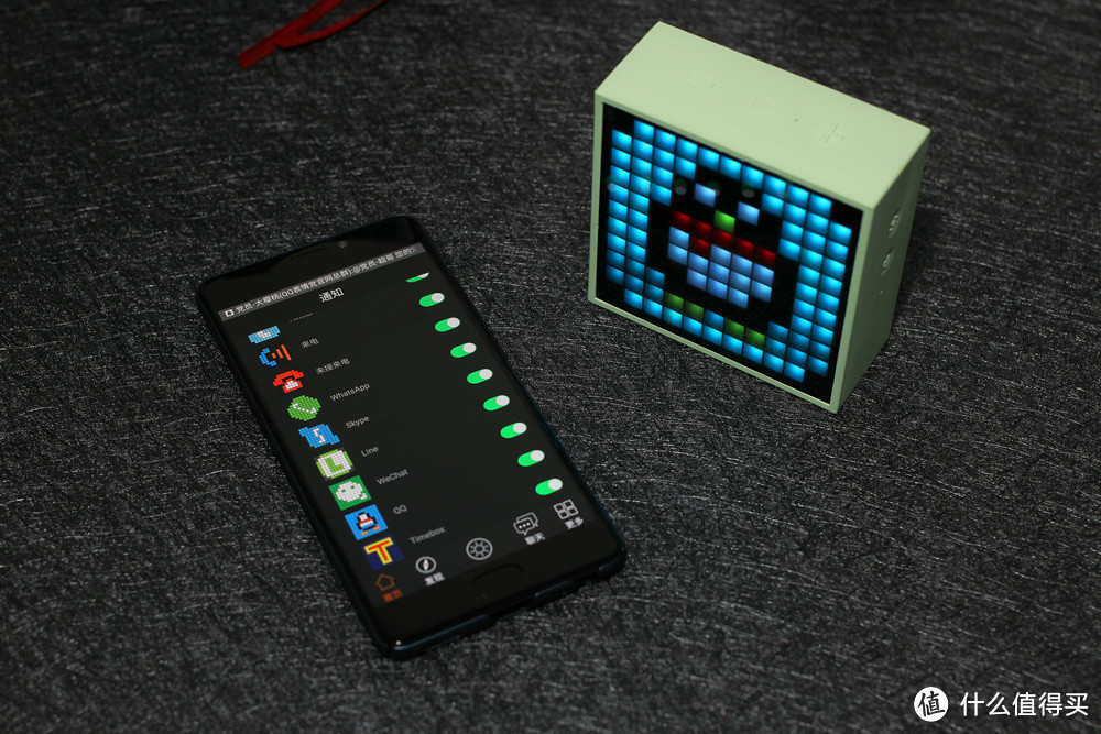 忍不住拆开玩了把 Divoom Timebox Mini像素蓝牙小音箱体验