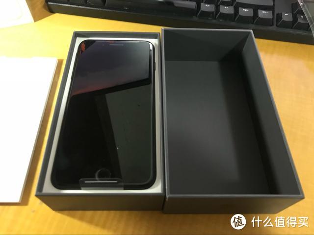 iPhone 8 Plus 首发开箱上手