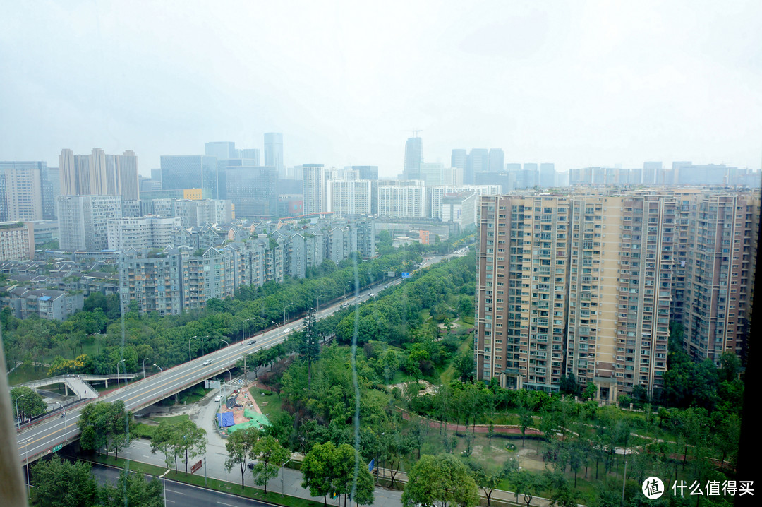 网红向左住W,我们向右住M