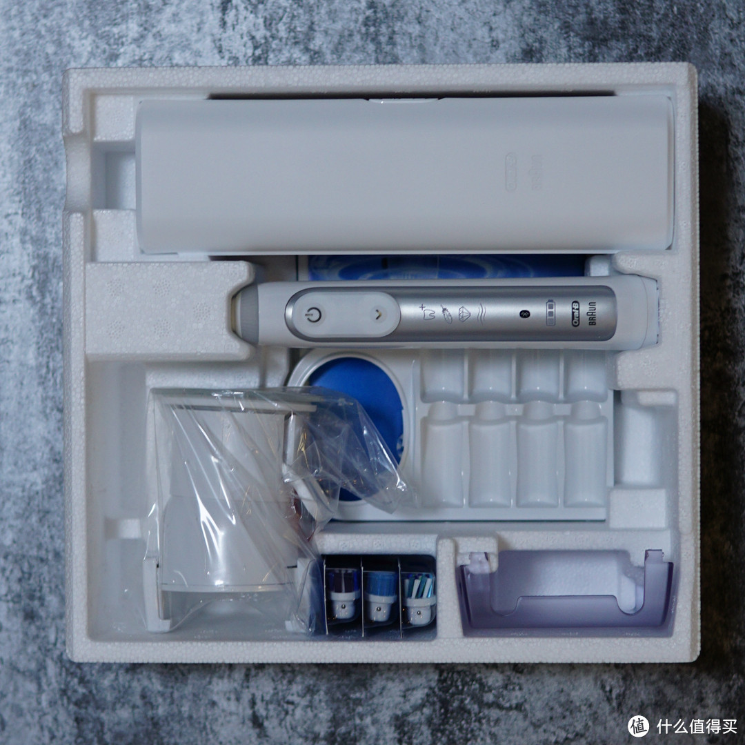 等灯等灯——Braun 博朗 Oral-B Genius 8900电动牙刷 开箱简评