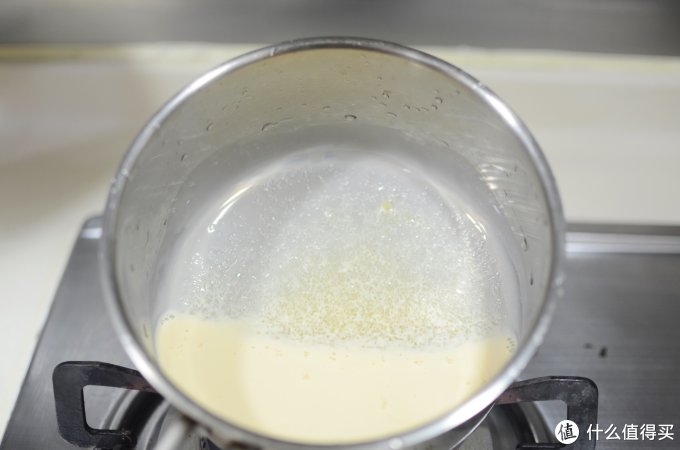 网红级月饼:金沙奶黄流心月饼,你也可以自己做
