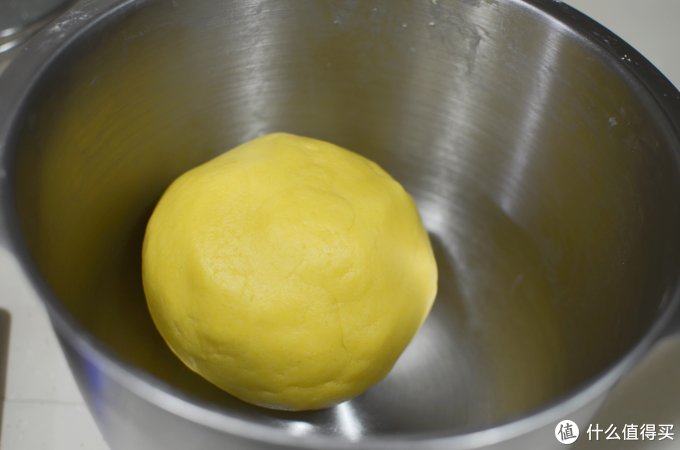 网红级月饼:金沙奶黄流心月饼,你也可以自己做
