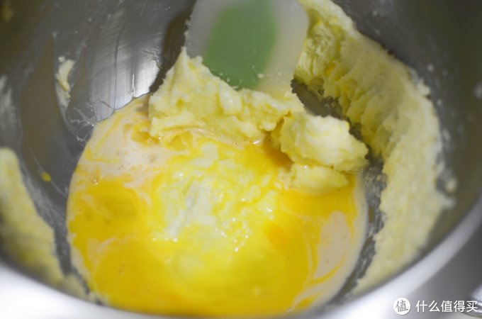 网红级月饼:金沙奶黄流心月饼,你也可以自己做