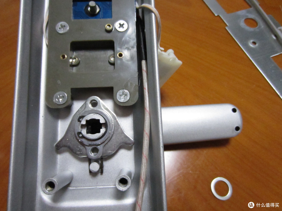 这个测评杀伤力有点大 — ola微信指纹锁-典藏版拆解