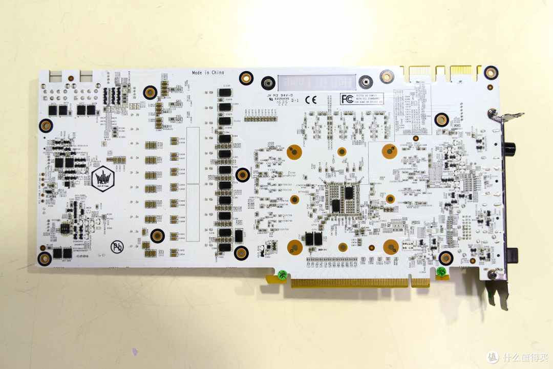 银白色核武器:影驰GTX 1070HOF名人堂开箱拆解