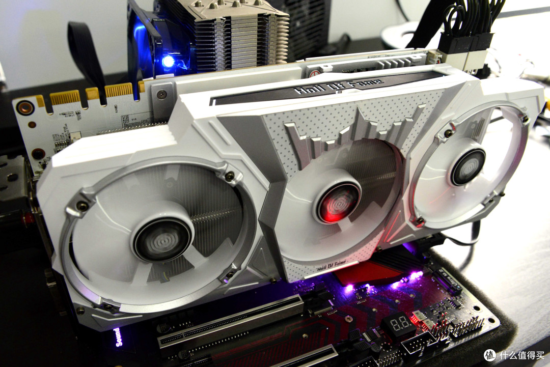 银白色核武器:影驰GTX 1070HOF名人堂开箱拆解
