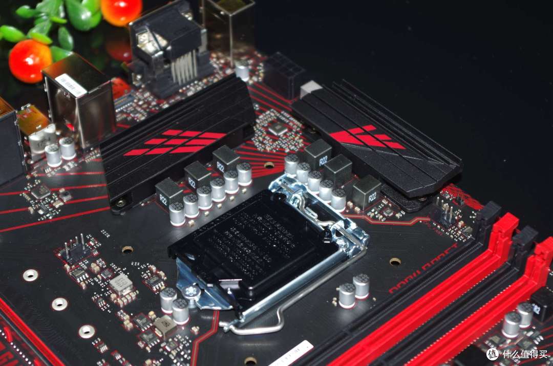intel主流级终于迎来6核心,组一波高性价比6核心电脑