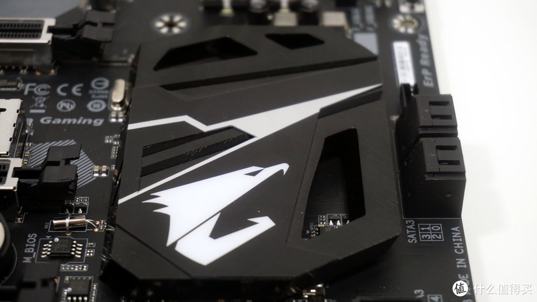 八代，这次我选择入坑：GIGABYTE 技嘉 Z370 AORUS Ultra Gaming 主板 开箱