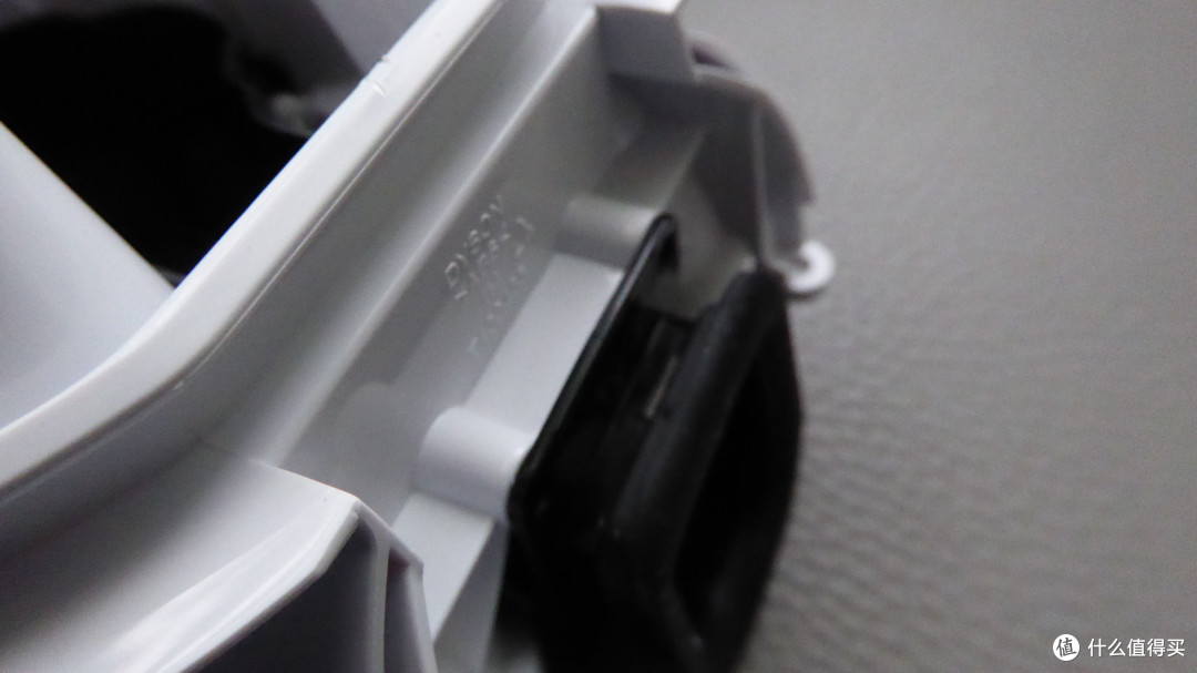 Dyson 戴森 吸尘器 V7 Mattress 补充清洗说明,气旋拆解