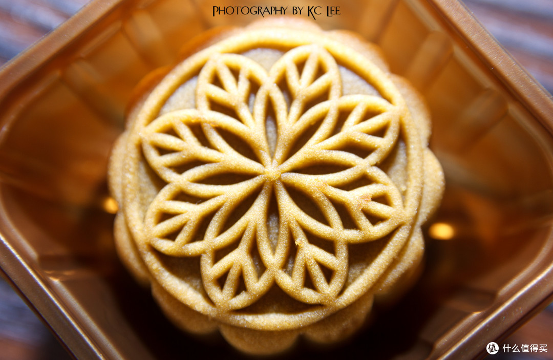 #热征#中秋#月饼节后晒月饼 - 葡京蛋黄金翡翠, 奇华莲蓉双黄, 星巴克灯笼月饼等