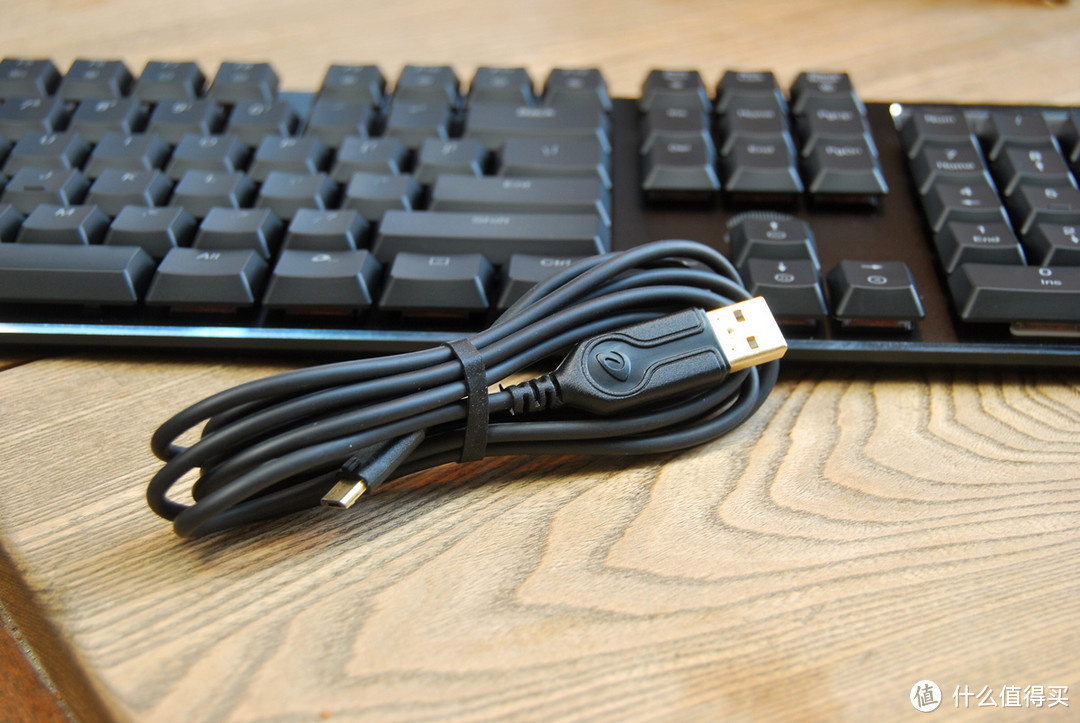 BOX矮轴全键盘—DAREU 达尔优 EK820-104key Touch版 使用评测