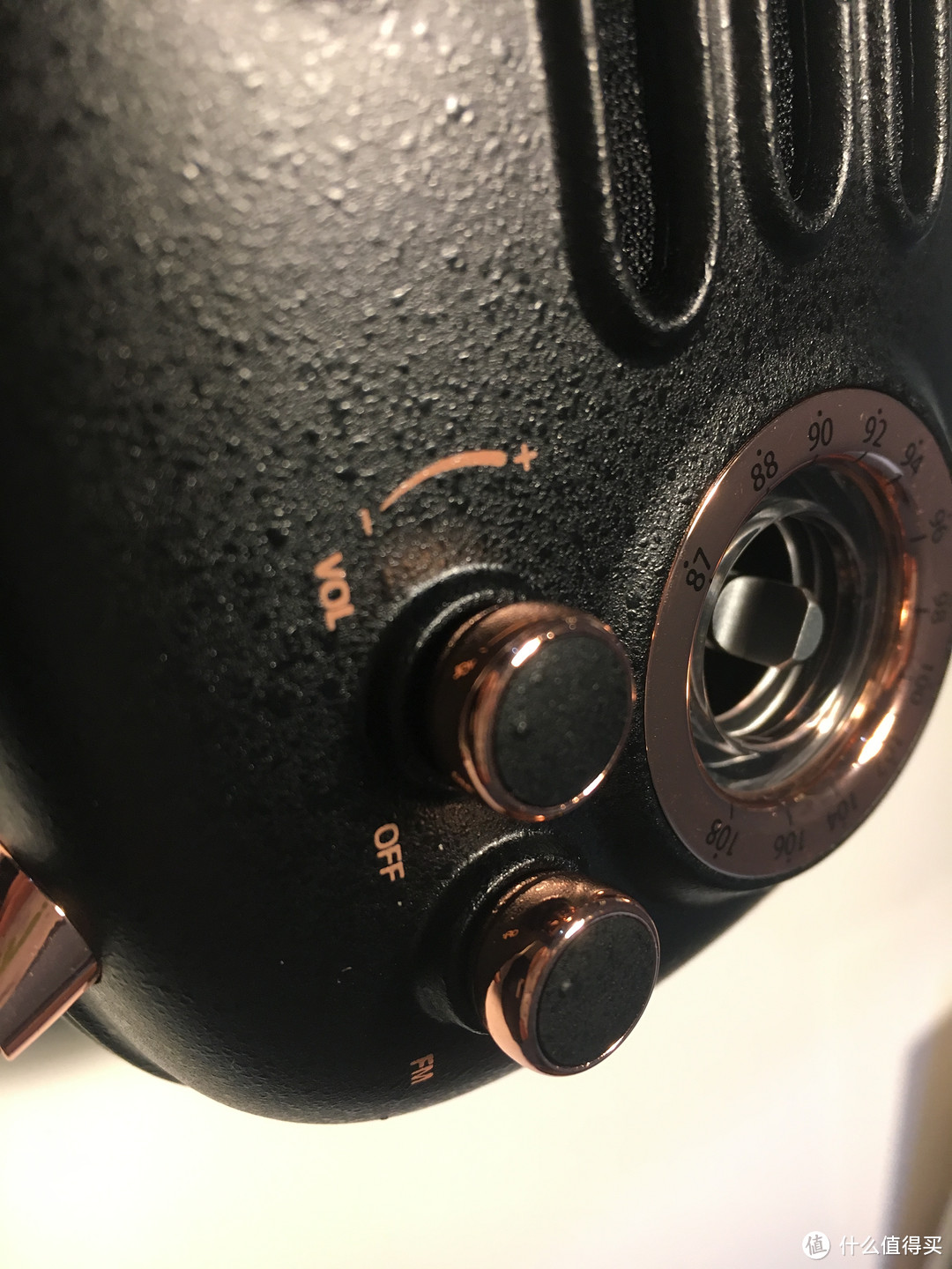 带回旧时光:猫王Radiooo积木式收音机黑色“铸造”款+猫key使用感受