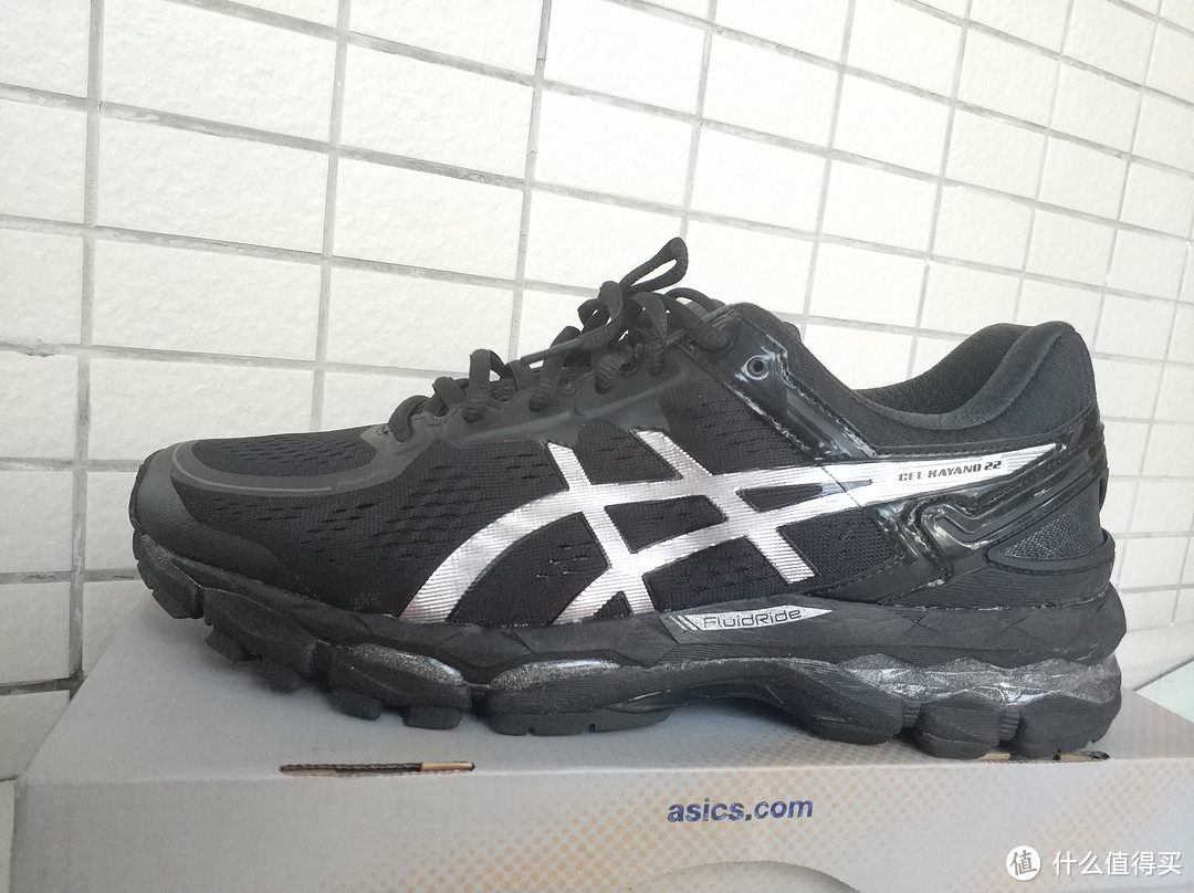 女鞋男穿第二波—价格美好的ASICS 亚瑟士 Kayano 22 黑色女款跑鞋 晒单，兼谈选择跑鞋的新思考